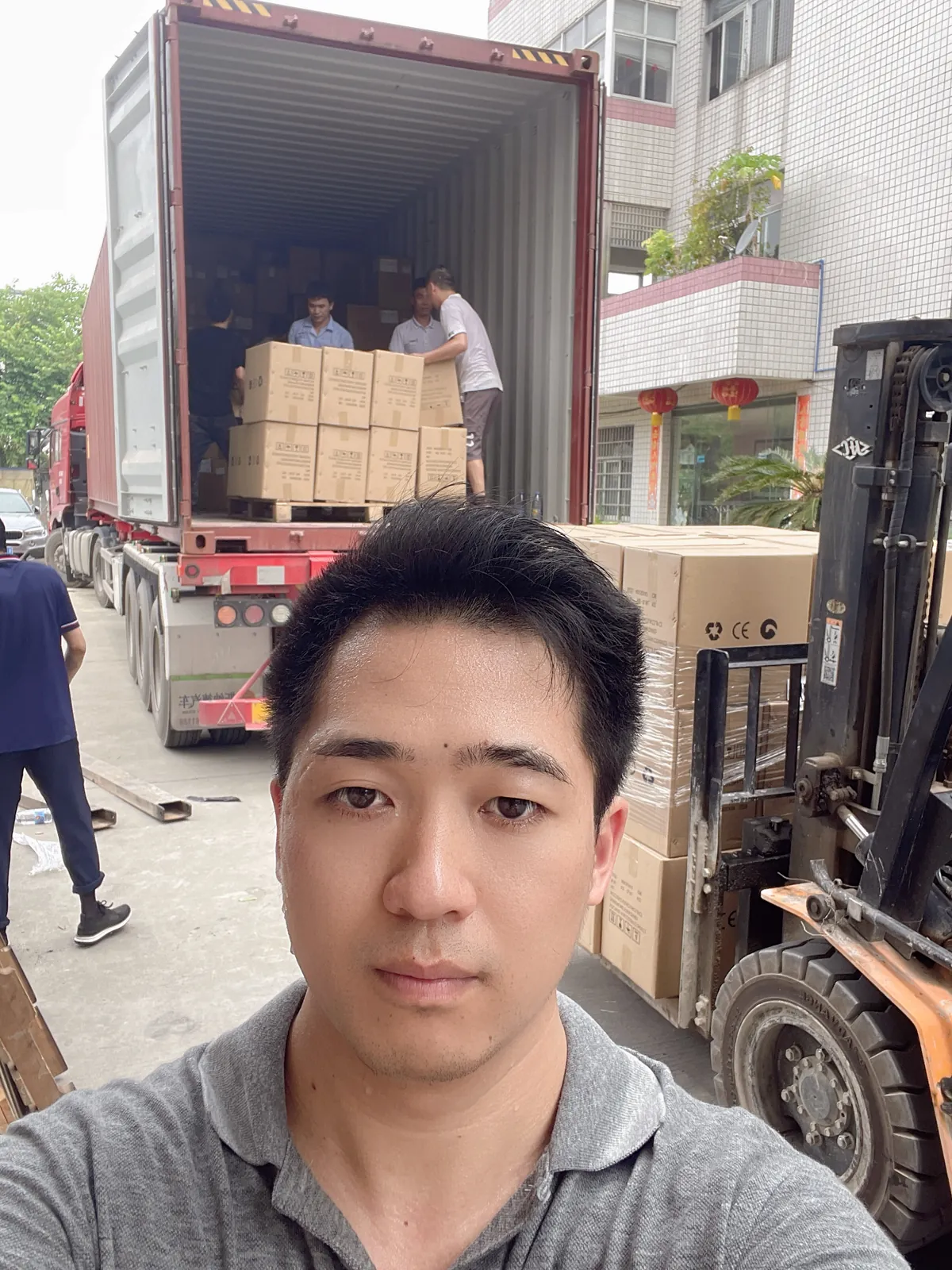 FQBeauty export cartons being loaded into a shipping container